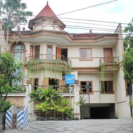 Graha Sekar Arum Syariah 수라바야 외부 사진